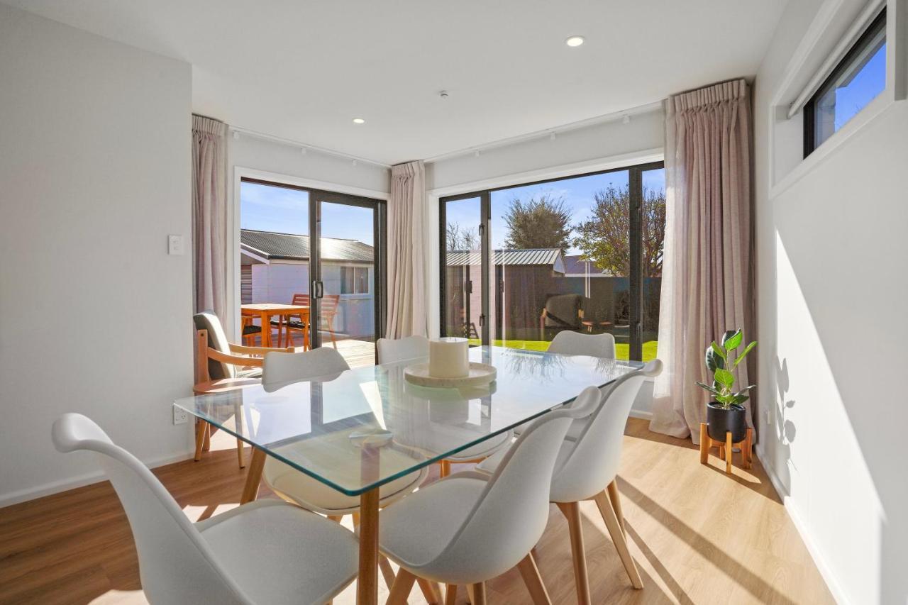 Private, Family-Friendly Home, 4Br By Airport & Free Parking كريستتشيرش المظهر الخارجي الصورة