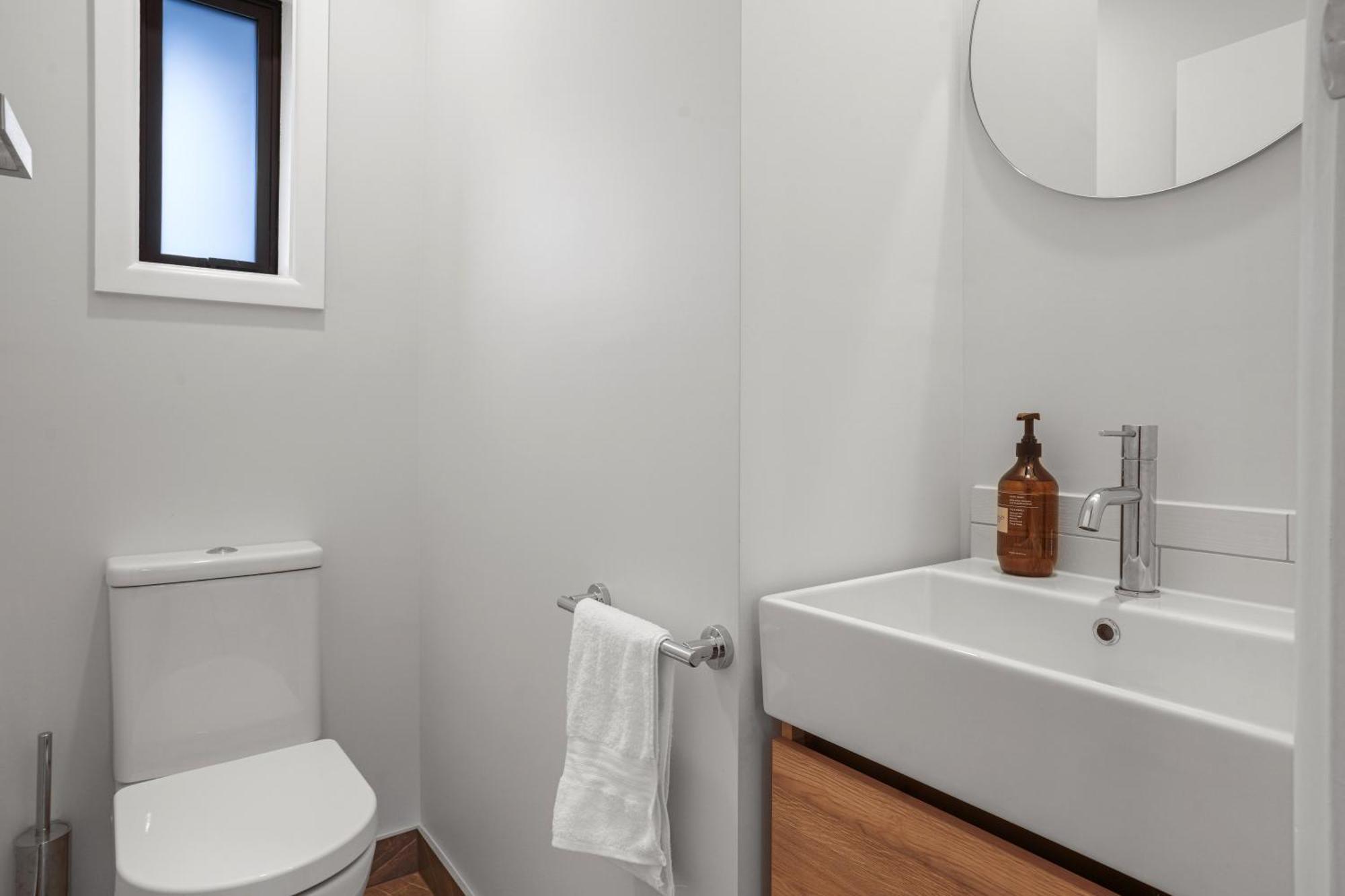 Private, Family-Friendly Home, 4Br By Airport & Free Parking كريستتشيرش المظهر الخارجي الصورة